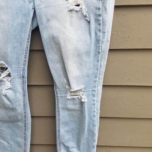 Refuge Rio 7 Distressed Mid Rise Push Up Jeans size 7 - Picture 6 of 10